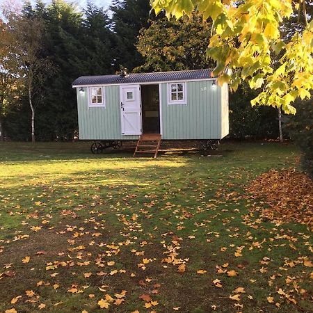 Jasmine The Shepherd Hut Woodhall Spa Exterior photo